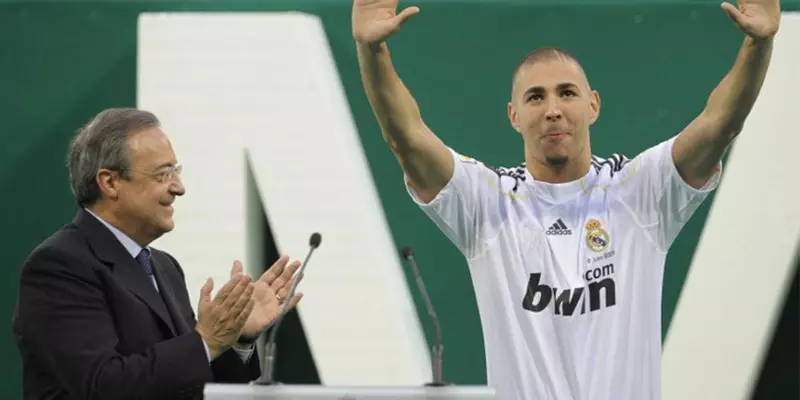 Karim Benzema bắt đầu hành trình tại Real Madrid vào năm 2009